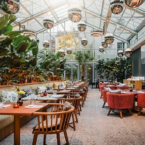 Sly 5*, Berlin Allemagne